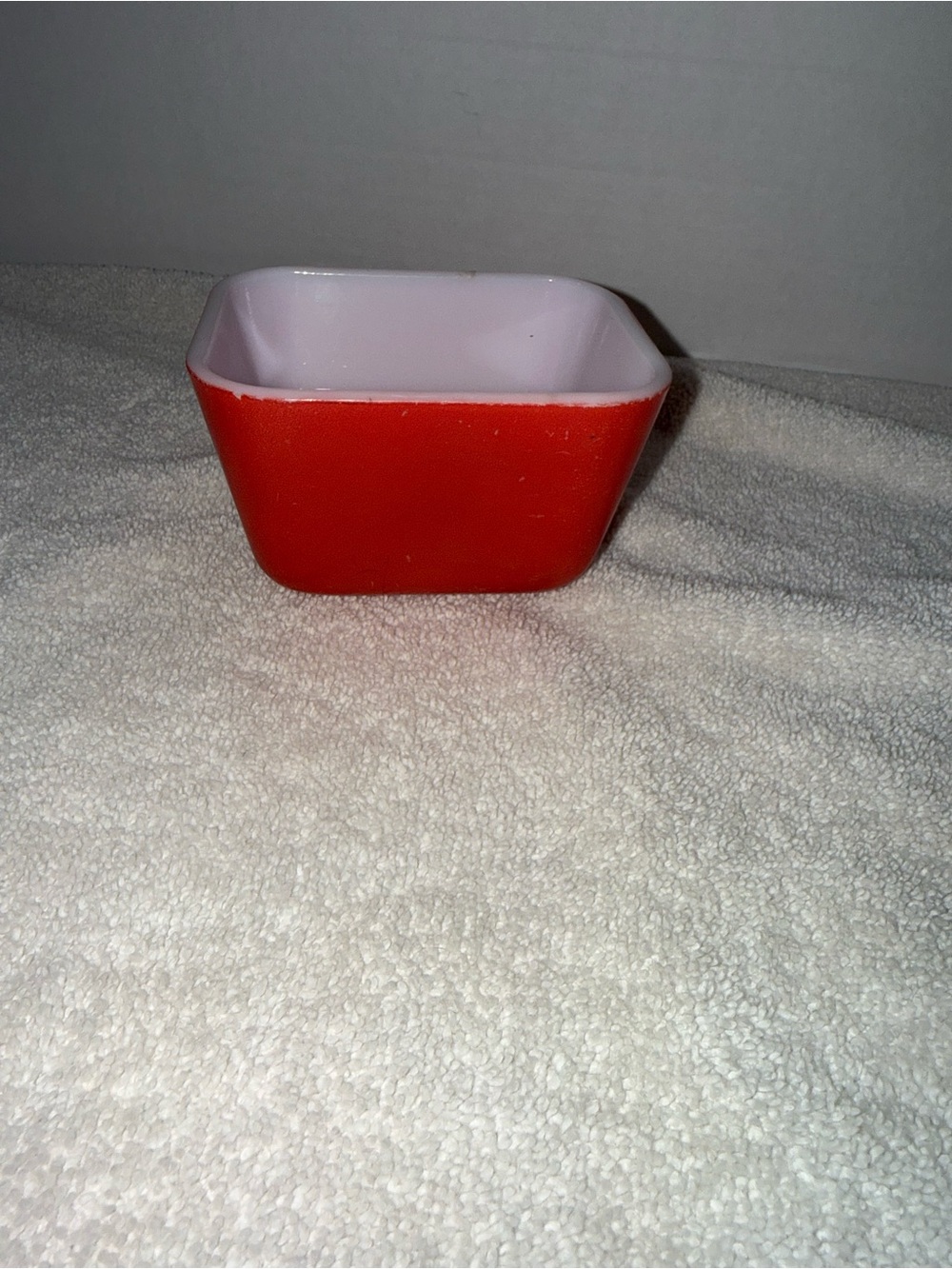 Bright Red Rectangular Dish Pyrex - Picture 5 of 6